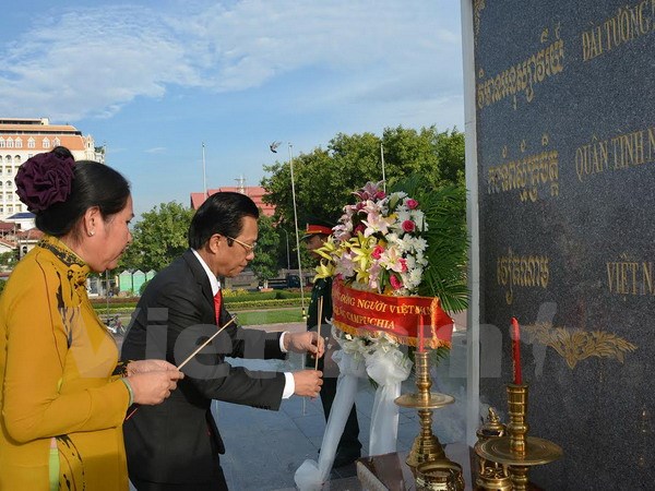 Vietnamese community in Cambodia commemorate heroic martyrs